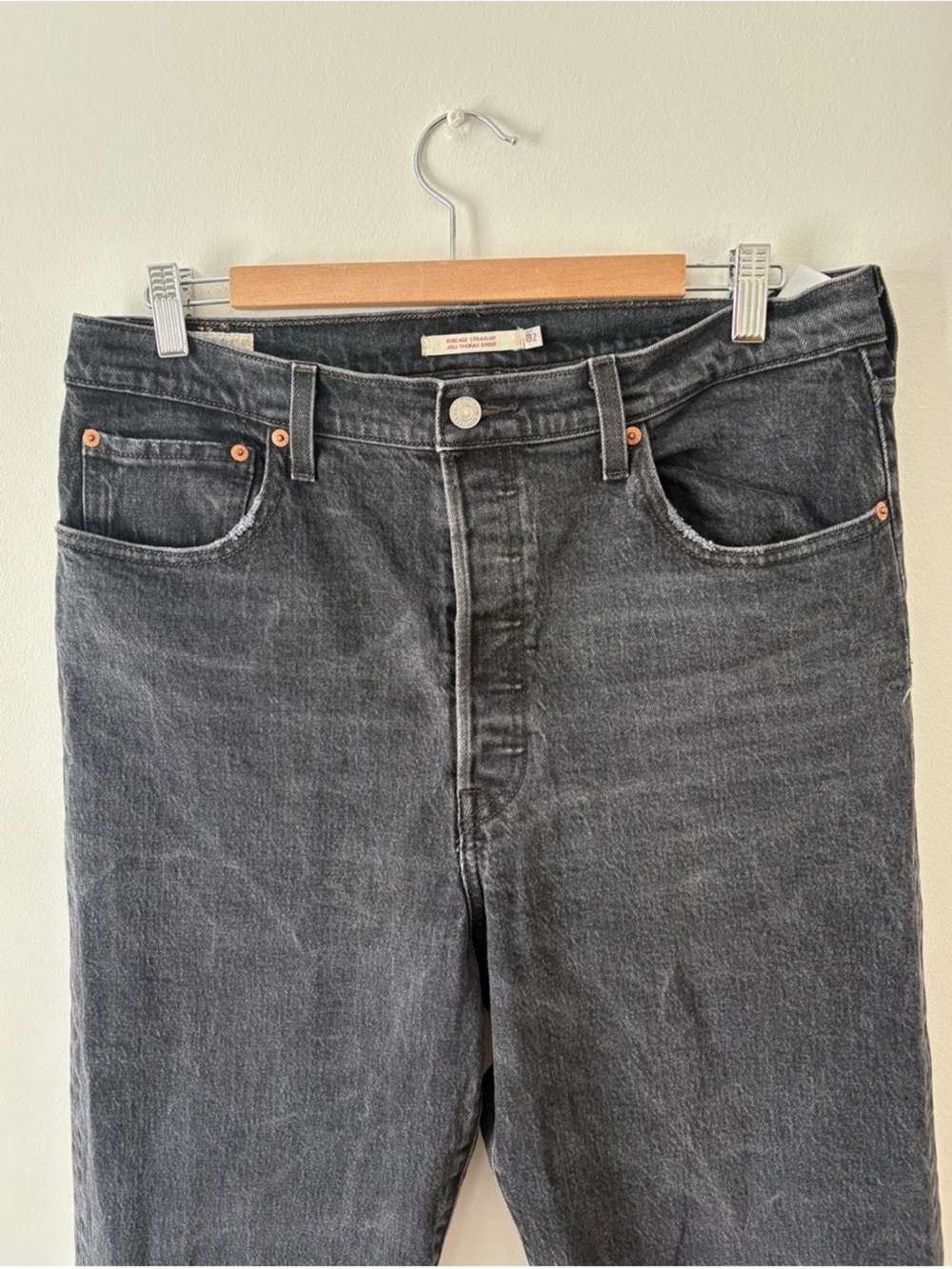 Levi's Ribcage Straight Button Fly Jeans Size 32 High Rise Gray Wash
Denim Chic - Picture 7 of 14